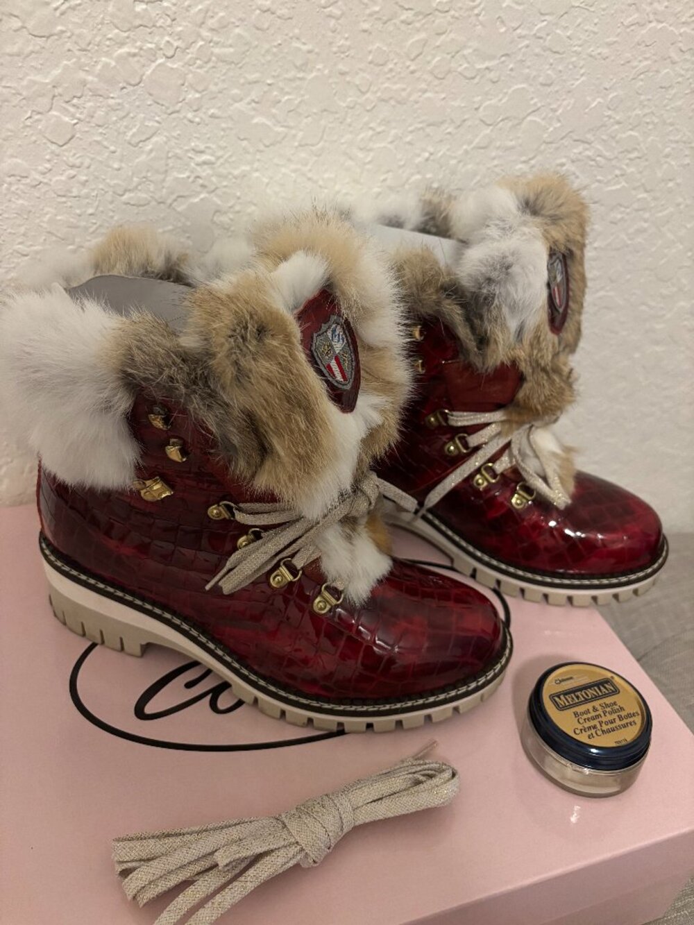 Brown’s Couture Cori Laqué Hiker Boot Women’s size 39 (US 8) Red